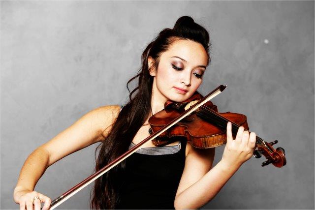 female violin player karnataka